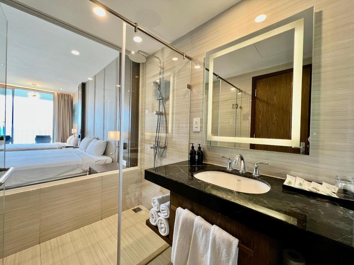 Panorama Central Nha Trang- Vietnam'S Highest Infinitive Rooftop Pool Exterior foto