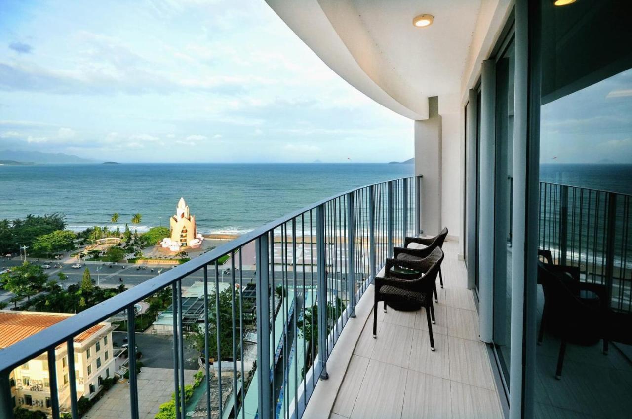Panorama Central Nha Trang- Vietnam'S Highest Infinitive Rooftop Pool Exterior foto